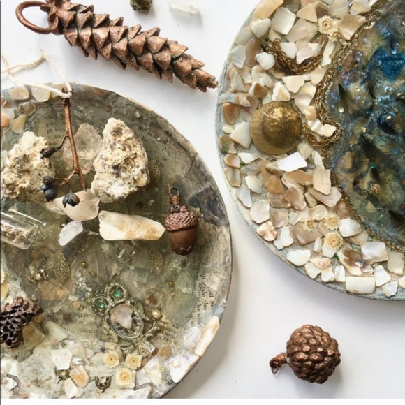 Man in Moon Plate Boho Resin Wall Art Jewelry Dish - Picture 3 of 5